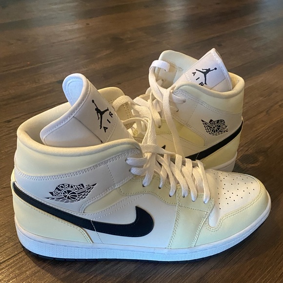 Nike Air Jordan 1 Mid Coconut Milk - Picture 2 of 7